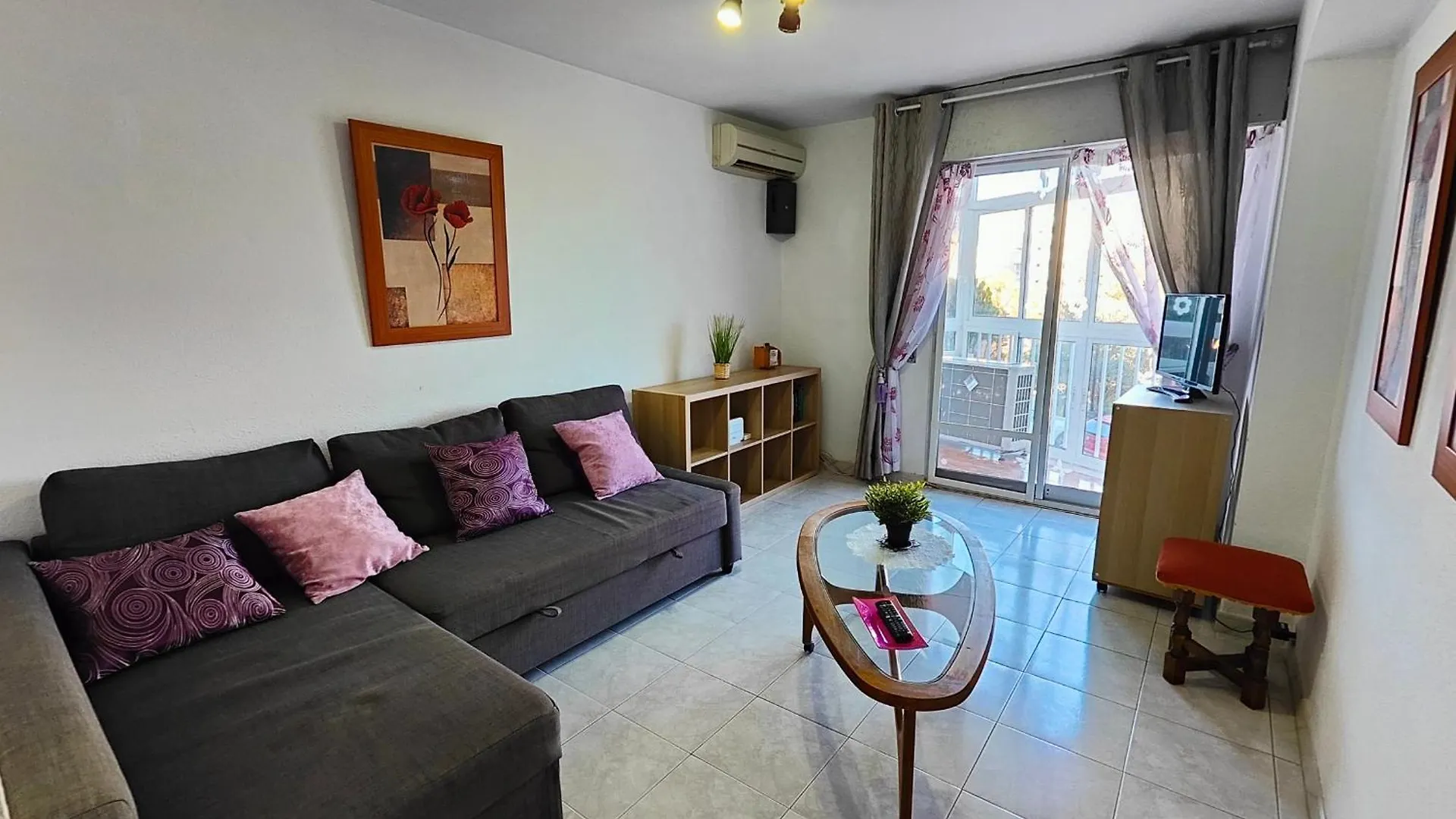Piso En Alquiler En Benalmadena Costa 아파트 0*,  스페인